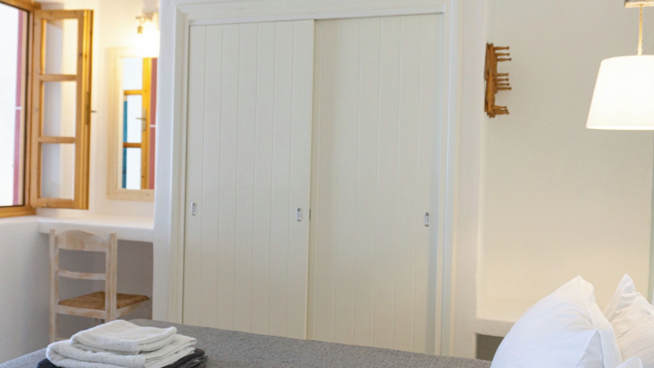 Photo of Bedroom in Exo Gialos