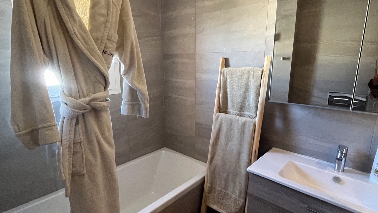 Photo of Bathroom in Tamrhakht