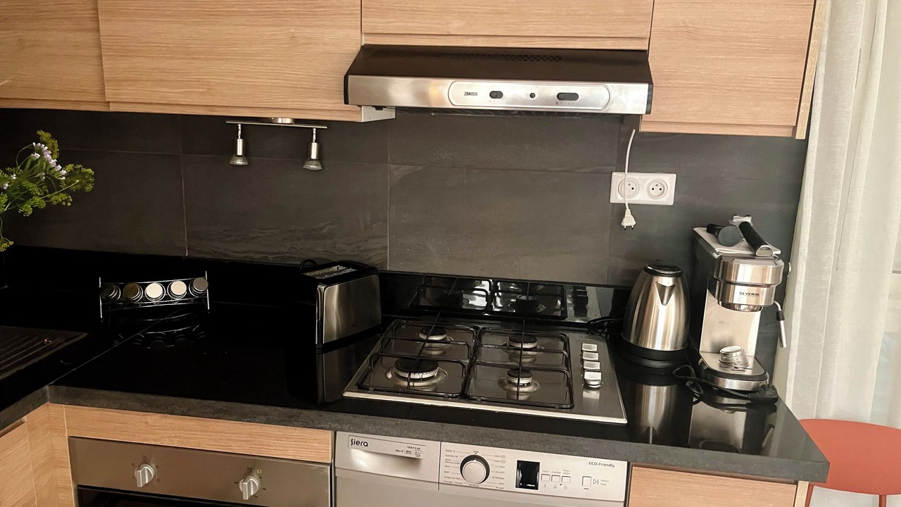 Photo of Kitchen in Tamrhakht