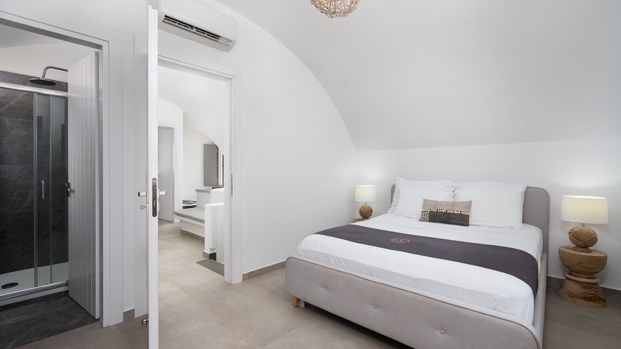 Photo of Bedroom in Exomytis