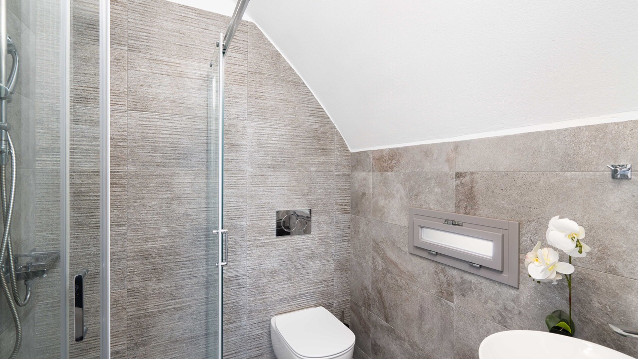 Photo of Bathroom in Exomytis
