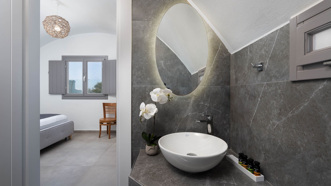 Photo of Bathroom in Exomytis