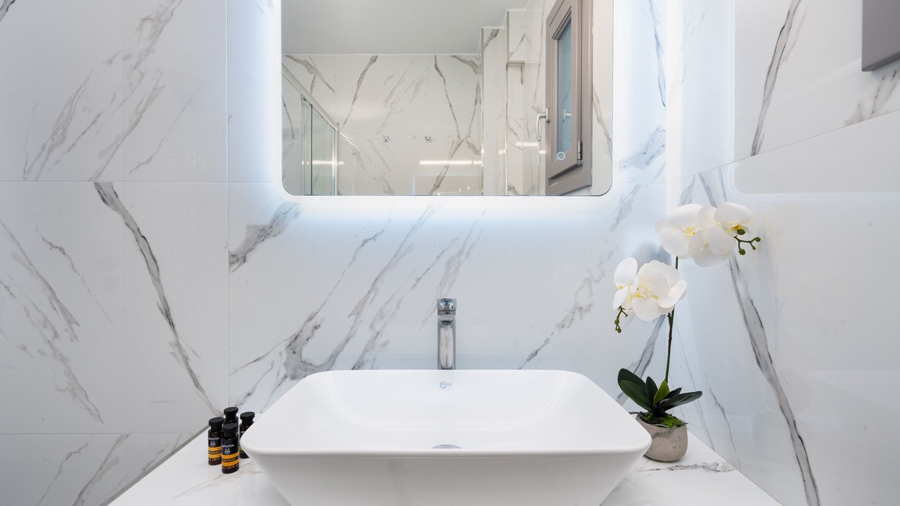 Photo of Bathroom in Exomytis