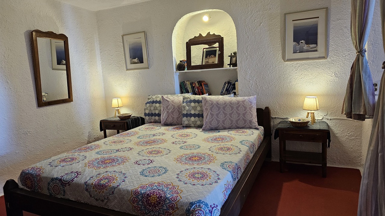 Photo of Bedroom in Firostefani