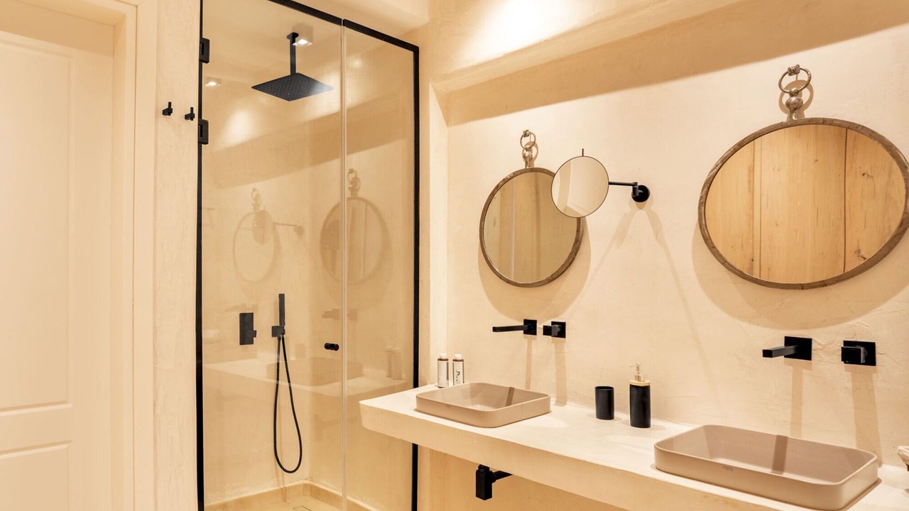 Photo of Bathroom in Kanalia