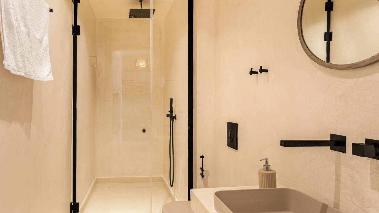 Photo of Bathroom in Kanalia