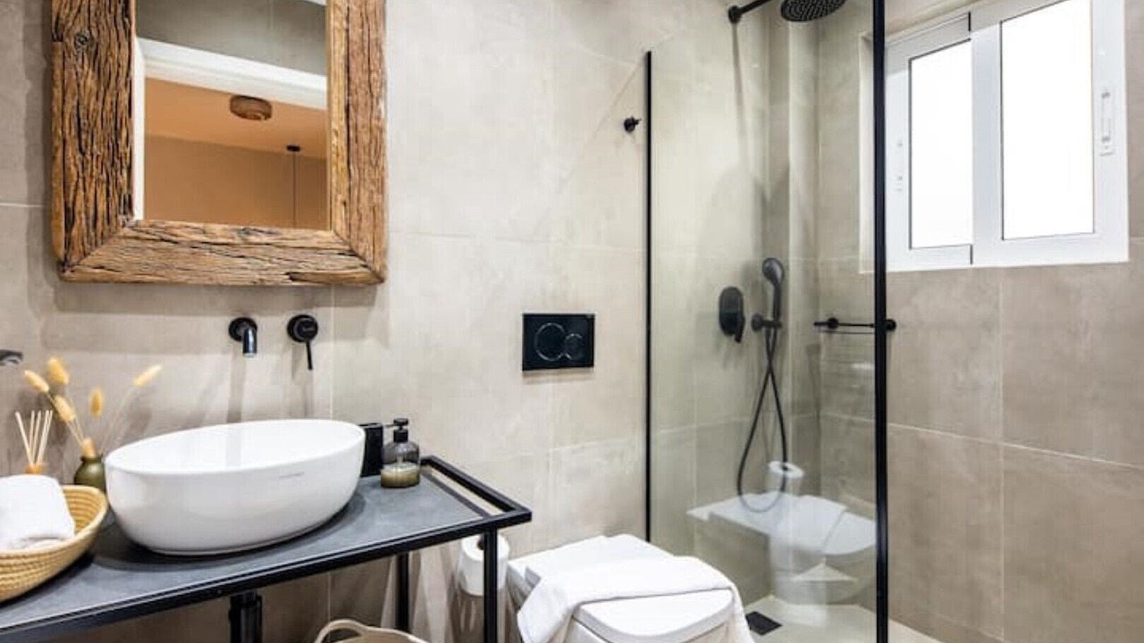 Photo of Bathroom in Glyfada