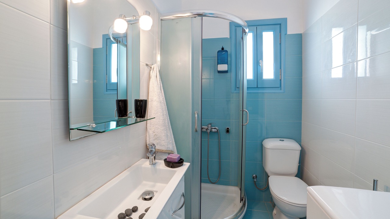 Photo of Bathroom in Perissa