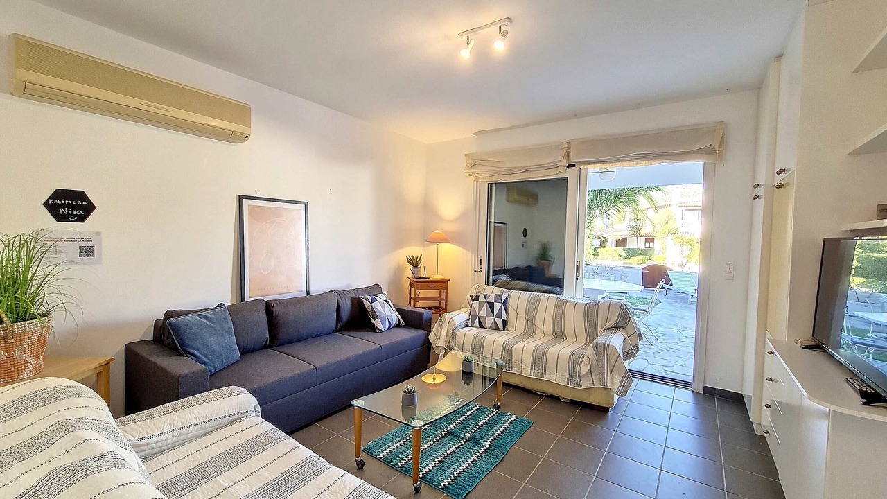 Photo of Livingroom in Plepi