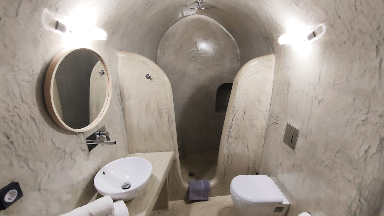 Photo of Bathroom in Emporio