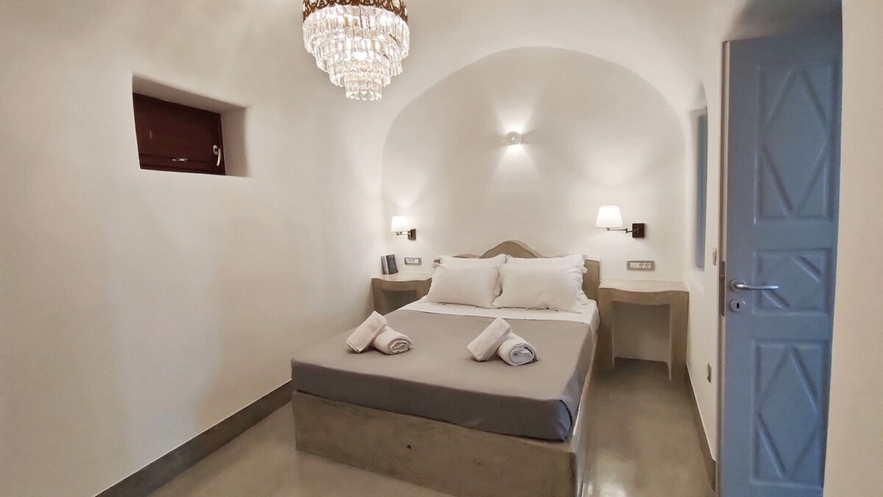 Photo of Bedroom in Emporio