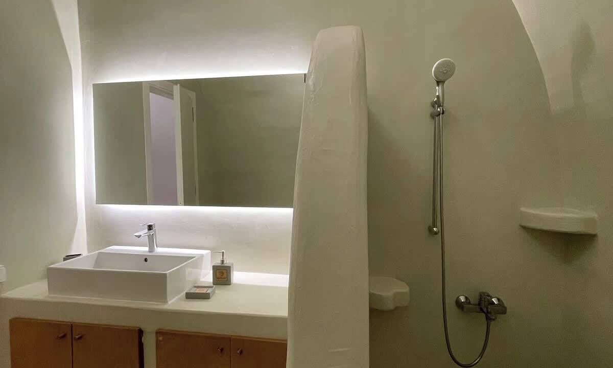 Photo of Bathroom in Akrotiri