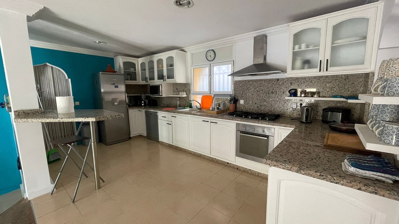 Photo of Kitchen in Tamrhakht