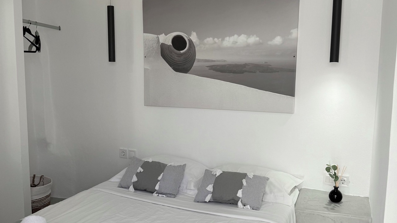 Photo of Bedroom in Fira