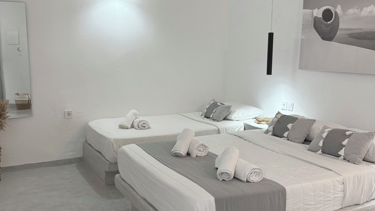 Photo of Bedroom in Fira