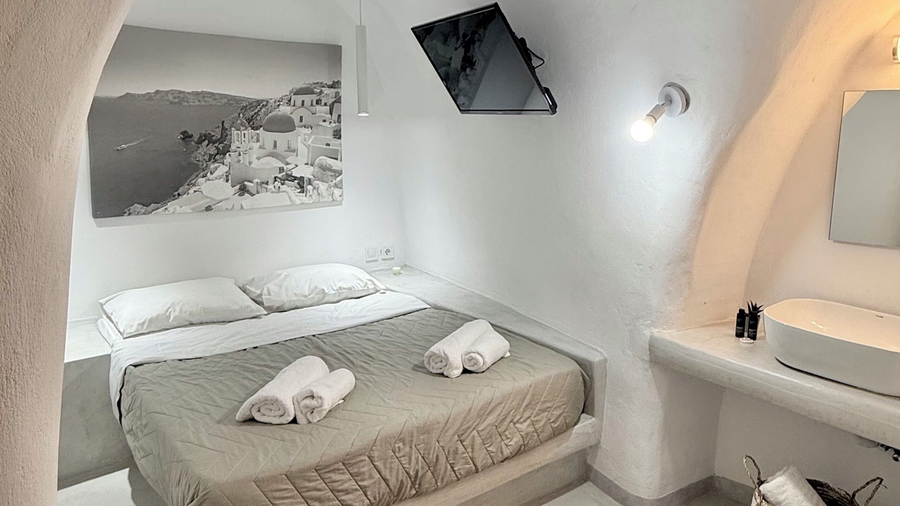 Photo of Bedroom in Fira