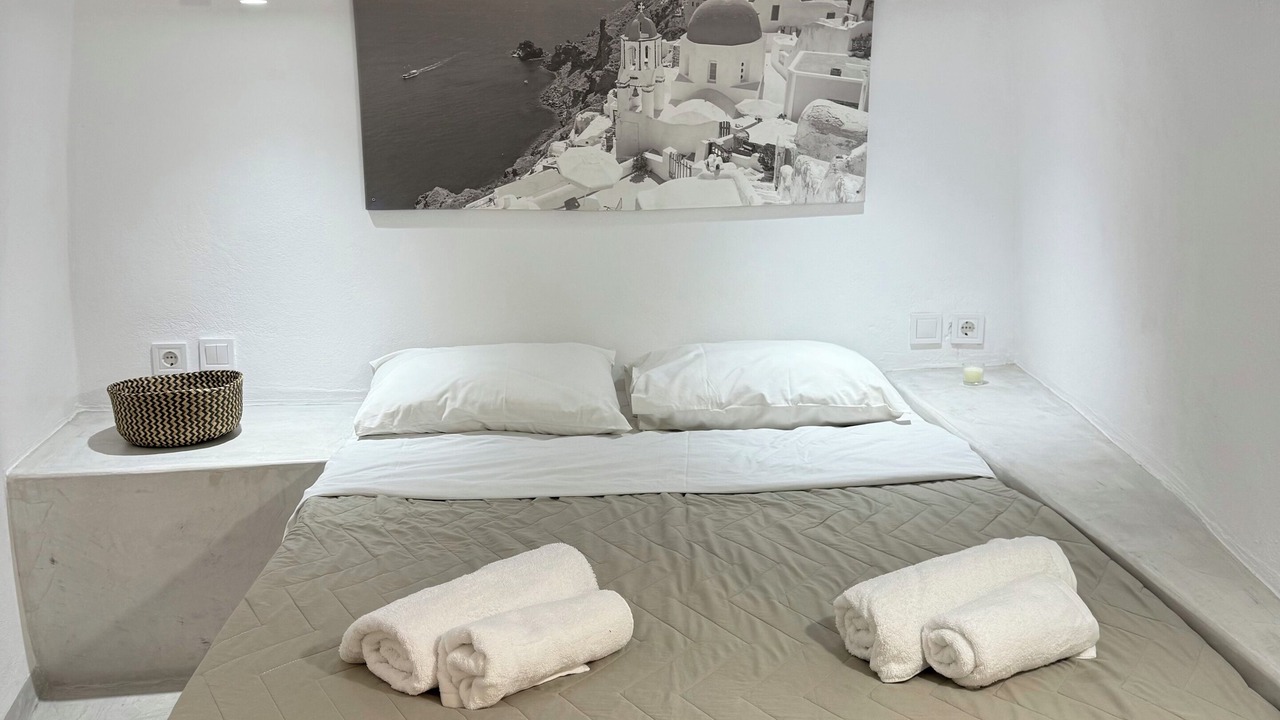 Photo of Bedroom in Fira