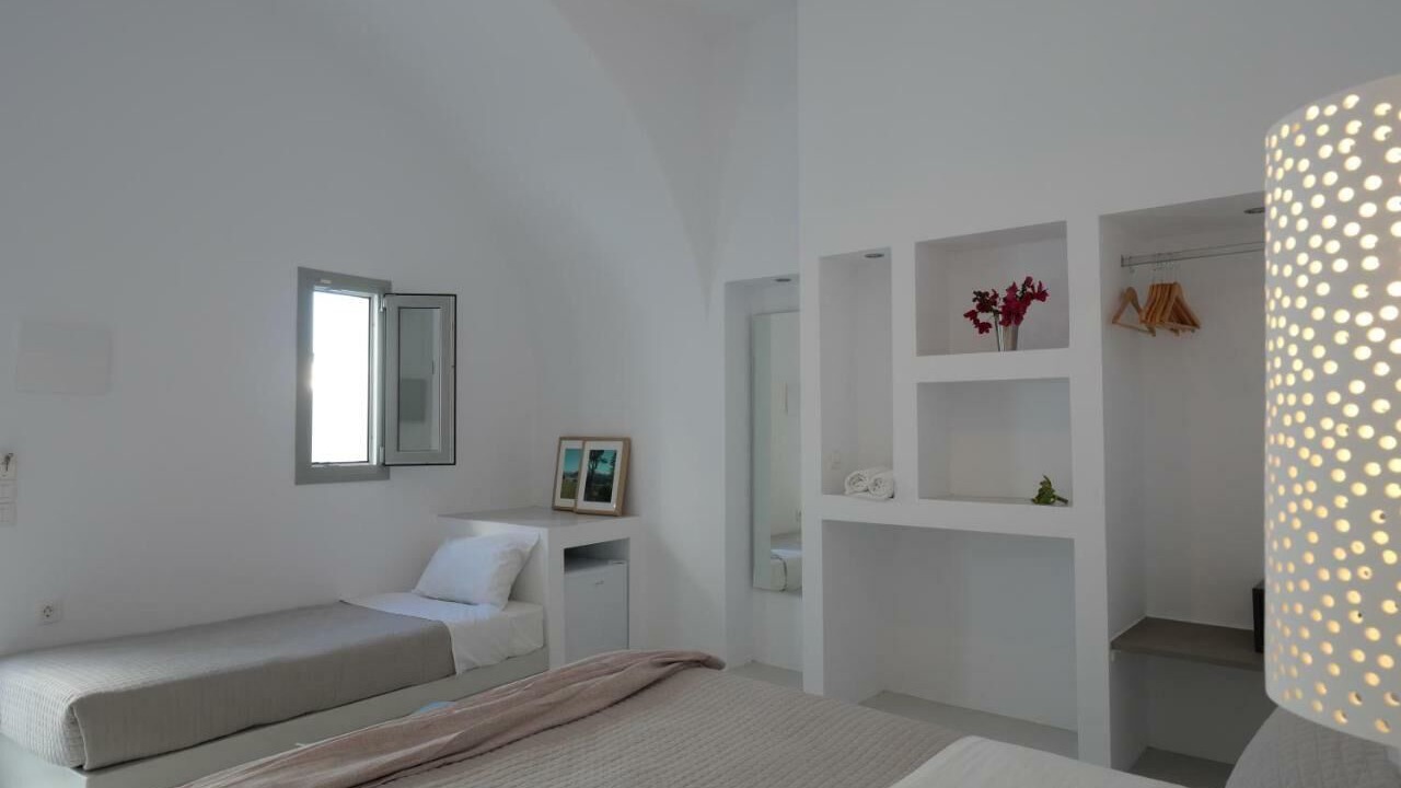 Photo of Bedroom in Fira