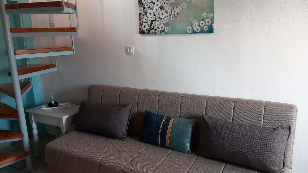 Photo of Livingroom in Polichnitos