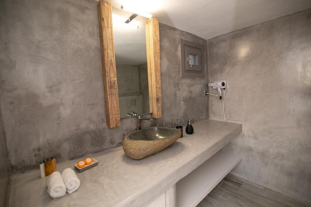 Photo of Bathroom in Exomytis