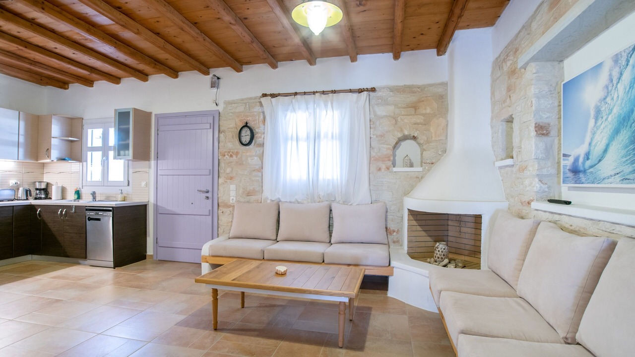 Photo of Livingroom in Chrissi Akti