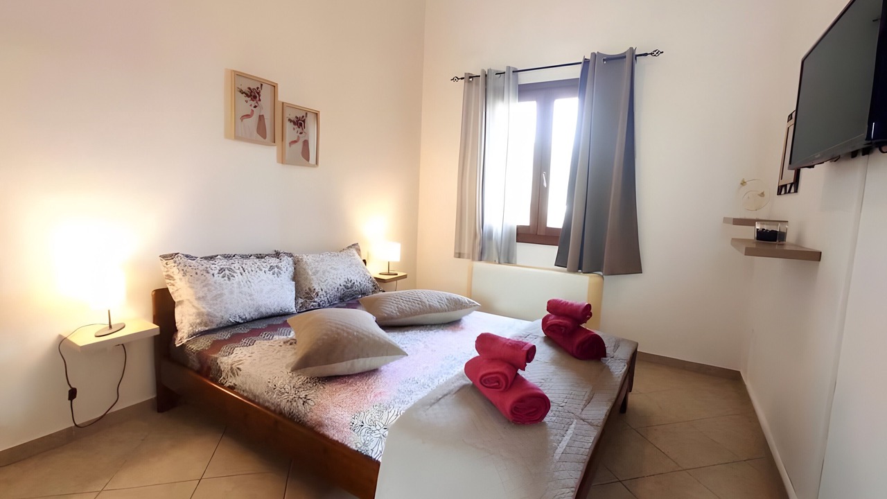 Photo of Bedroom in Ydrousa