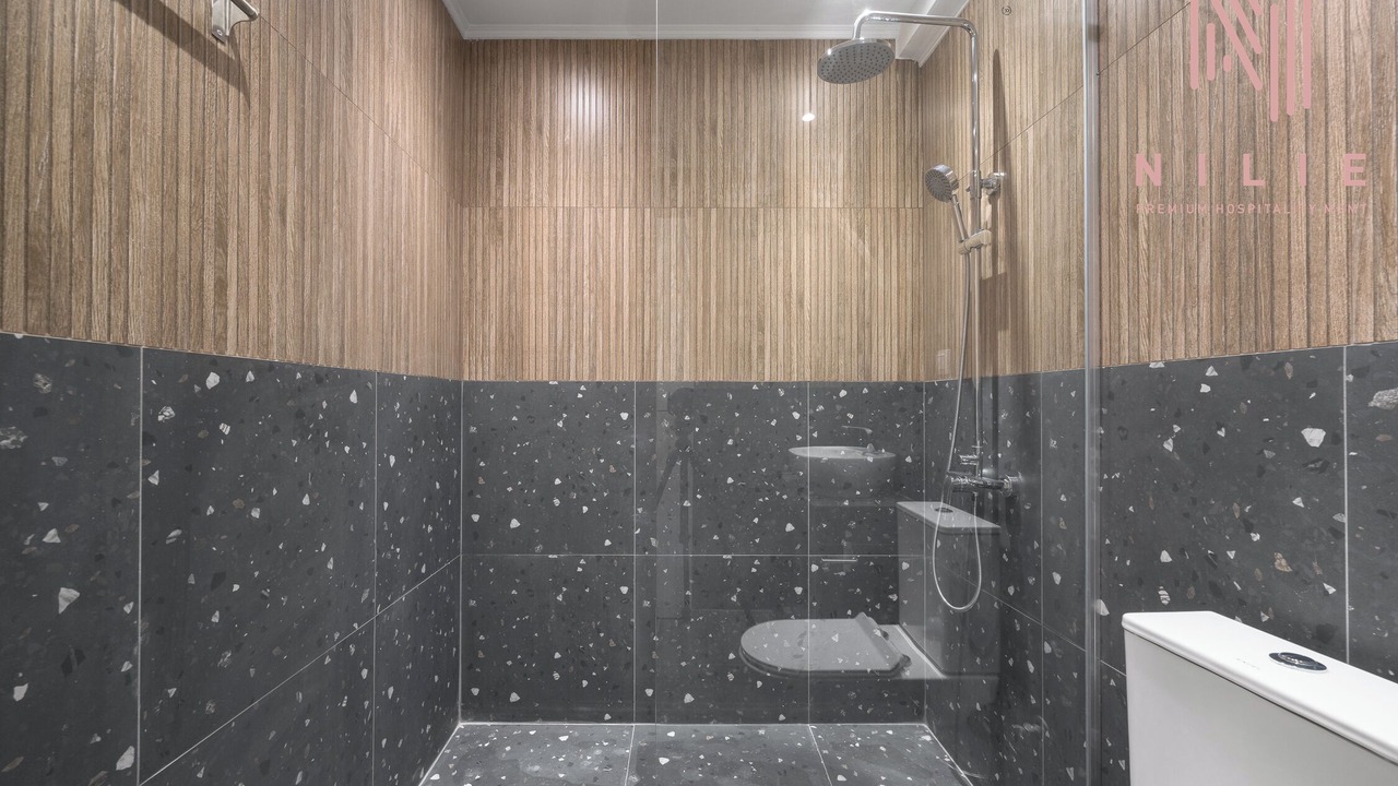 Photo of Bathroom in Vardaris