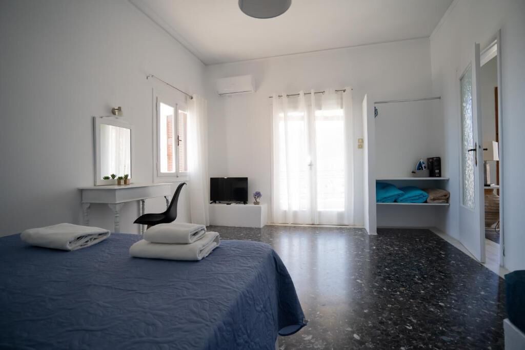 Photo of Bedroom in Exo Gonia