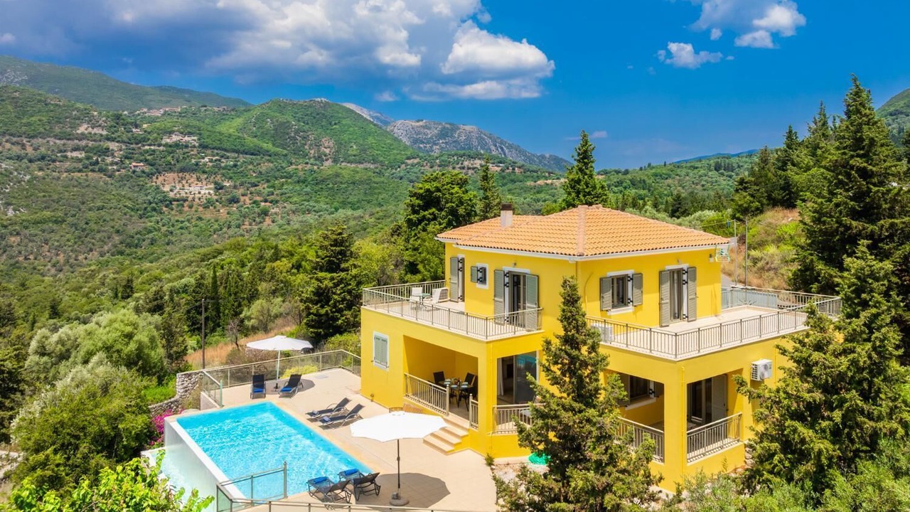 Photo of Outdoor in Mikros Gialos