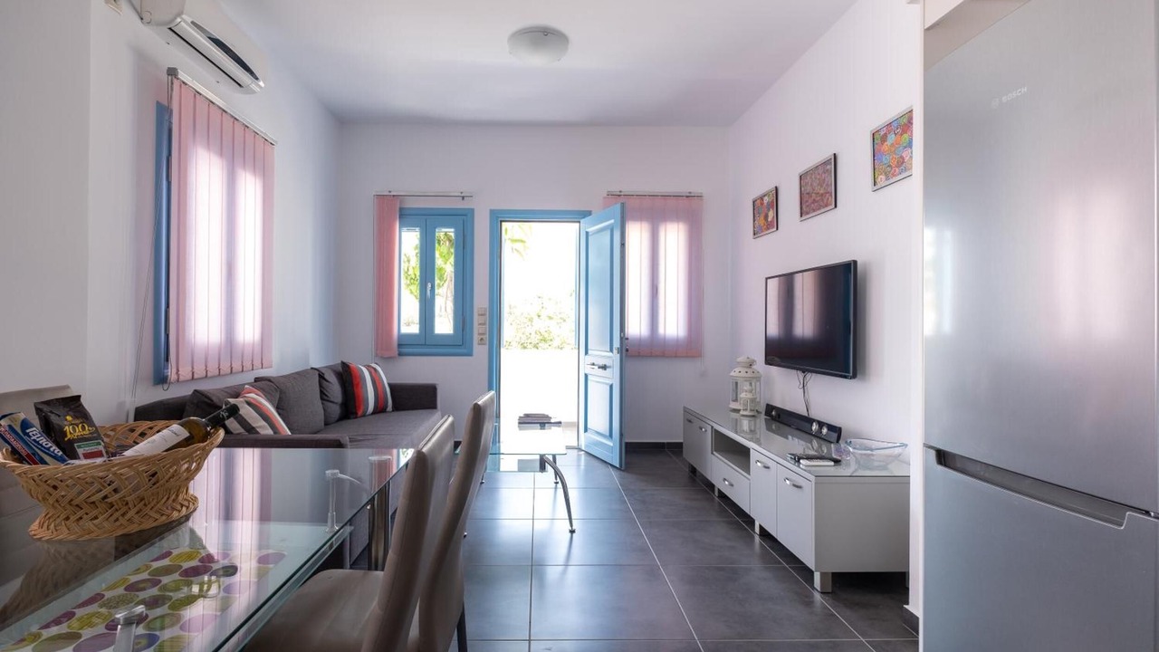 Photo of Livingroom in Perissa