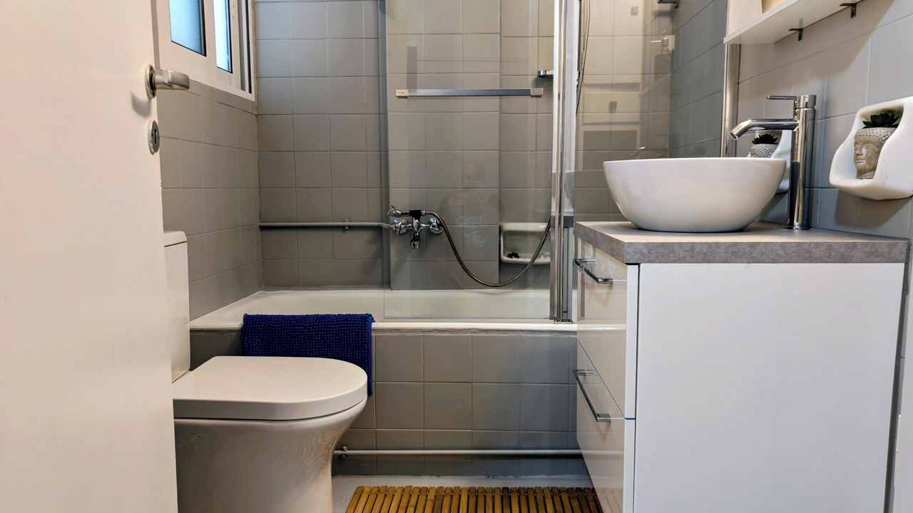Photo of Bathroom in Goudi