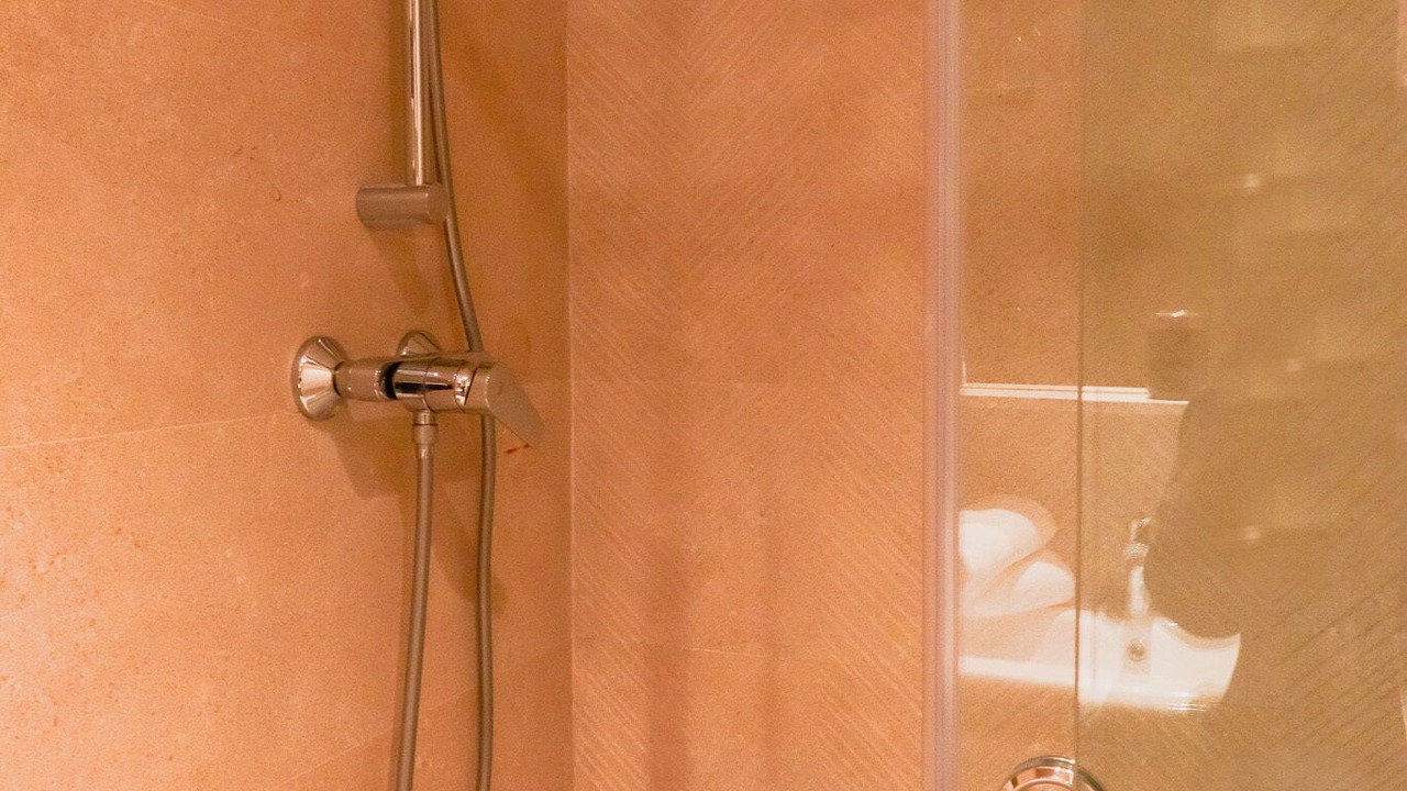 Photo of Bathroom in Tamrhakht