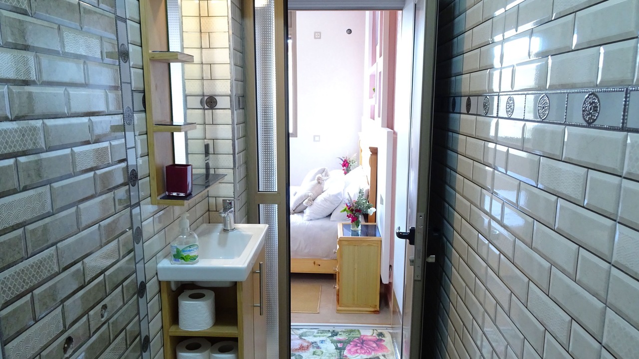 Photo of Bathroom in Tamrhakht