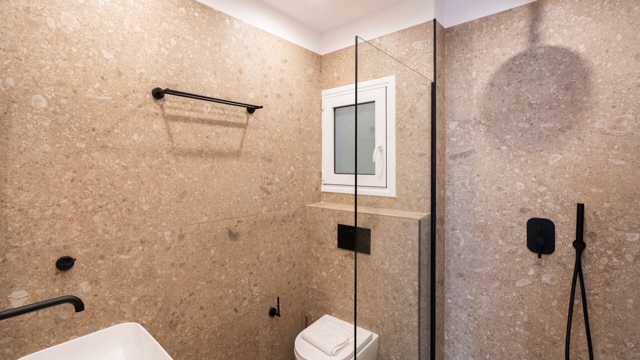 Photo of Bathroom in Petralona