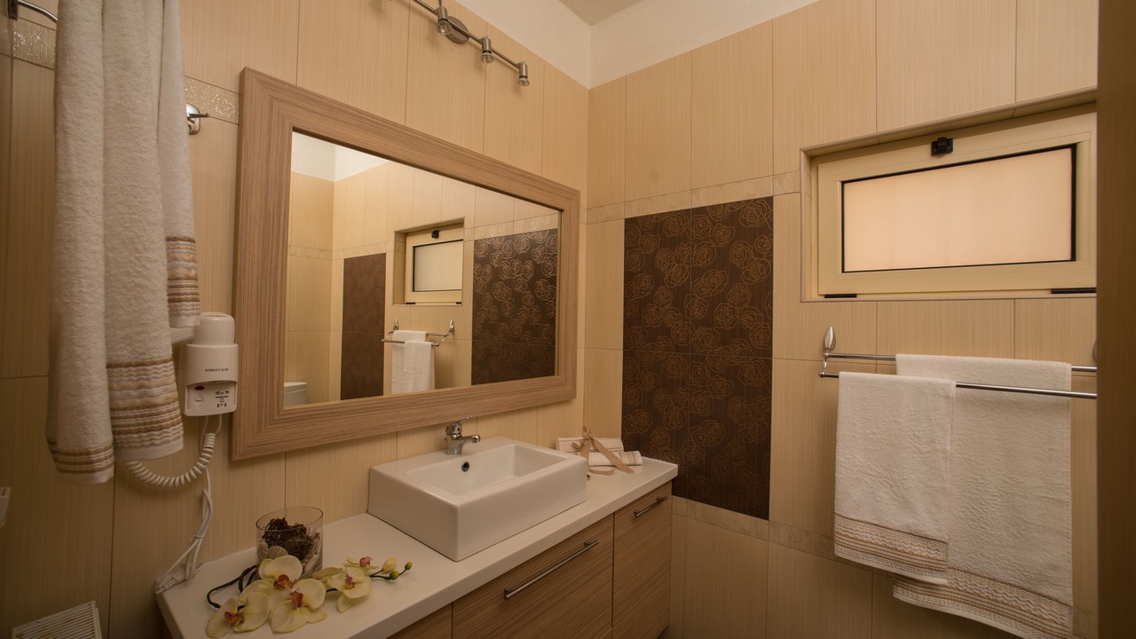Photo of Bathroom in Skotino