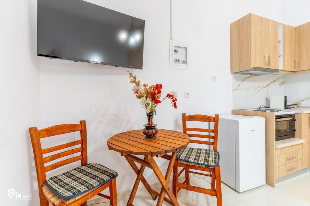 Photo of Kitchen in East Mani