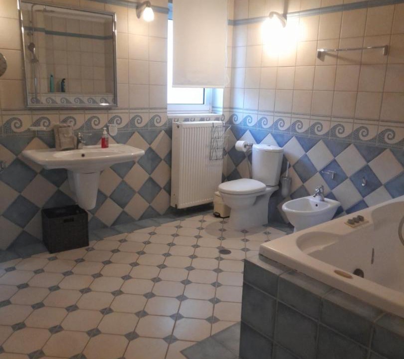 Photo of Bathroom in Larissa