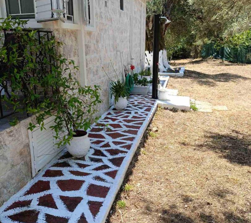 Photo of Others in Mikros Gialos