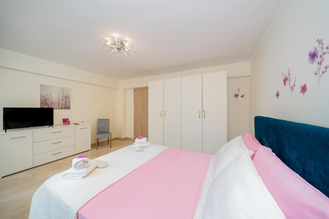 Photo of Bedroom in Markopoulon