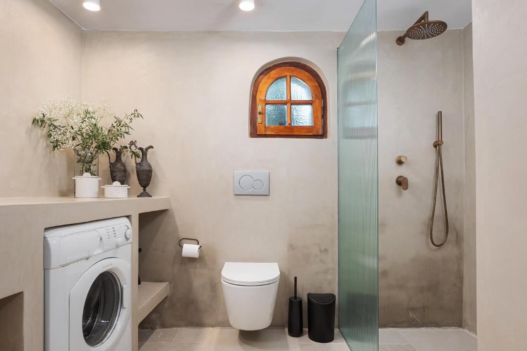 Photo of Bathroom in East Mani