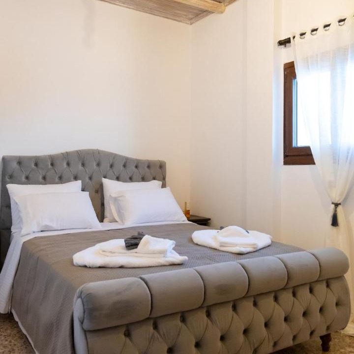 Photo of Bedroom in Omales