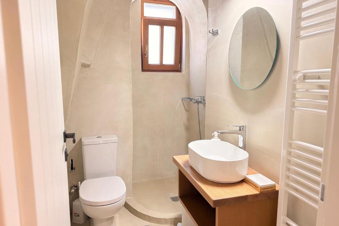 Photo of Bathroom in Kalamoti