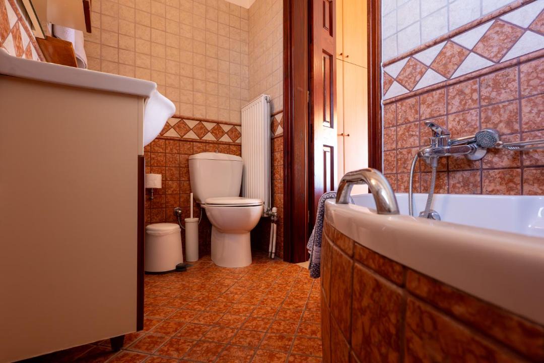 Photo of Bathroom in Frinion