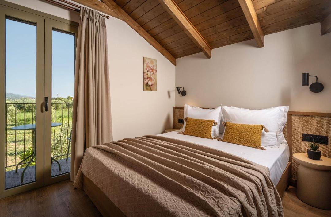 Photo of Bedroom in Pigadhakia