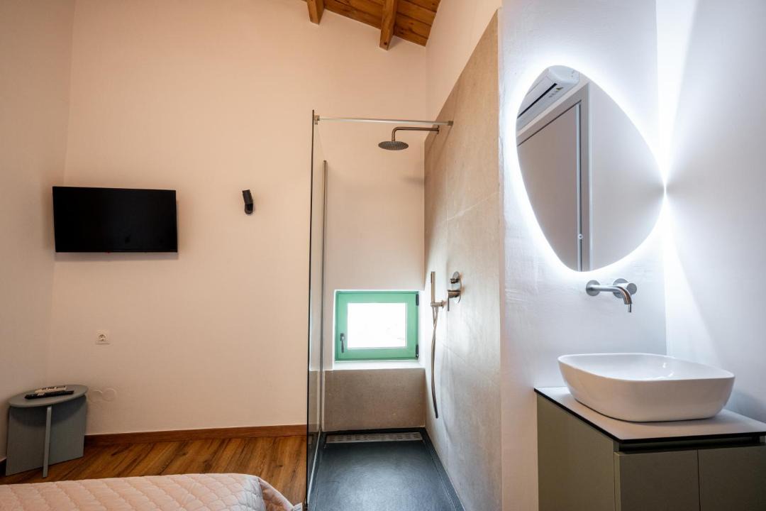 Photo of Bathroom in Pigi