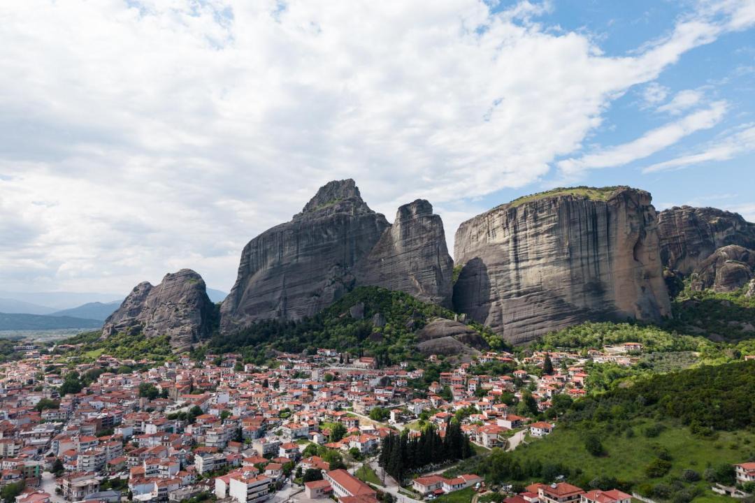 Photo of Buildings in Kalambaka