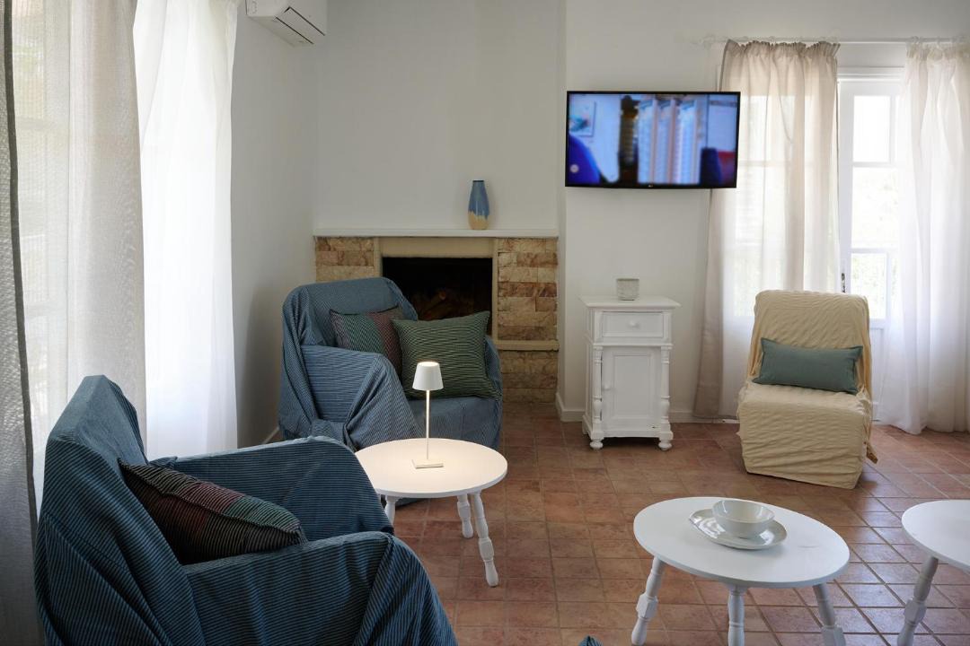 Photo of Livingroom in Steni Dirfyos