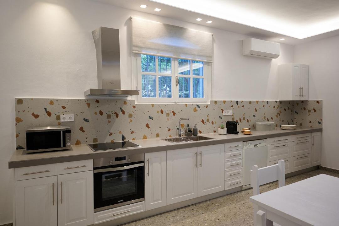 Photo of Kitchen in Steni Dirfyos