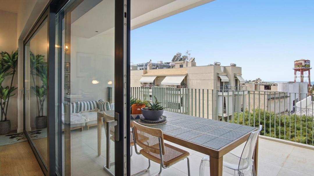Photo of Patio Balcony in Elliniko-Argyroupoli