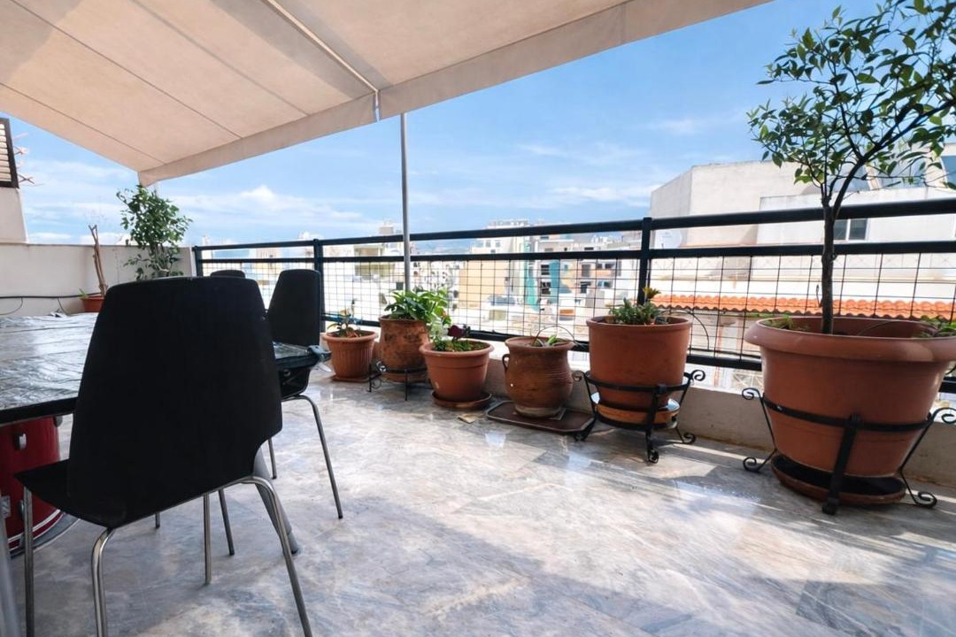Photo of Patio Balcony in Peiraiki